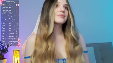 Snapshot of giannagem chatting on 01.29.25 Roxy online show from 01.29.25