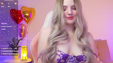 Snapshot of giannagem chatting on 02.20.25 Roxy online show from 02.20.25