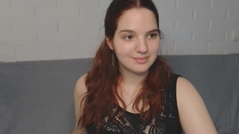 Snapshot of giannagem chatting on 10.20.25 Roxy online show from 10.20.25
