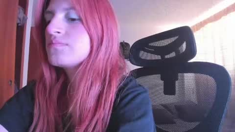 Snapshot of giaroussel chatting on 05.26.26 GiaRoussel online show from 05.26.26