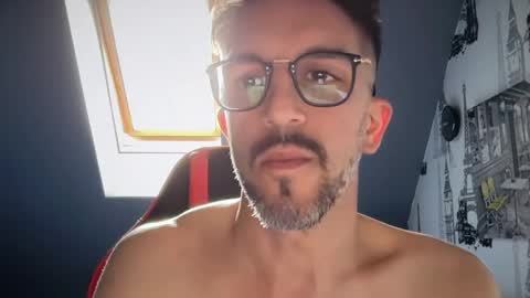 Gigi online show from 05.04.26