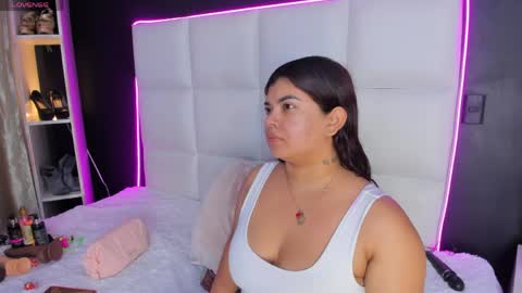 Snapshot of gigi_duran chatting on 04.27.26 Gigi online show from 04.27.26