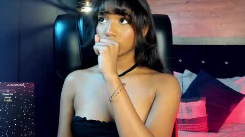 Snapshot of gigi_strawberry chatting on 02.24.25 GIGI online show from 02.24.25