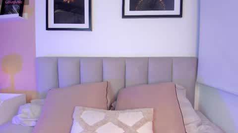 Snapshot of gigi_strawberry chatting on 09.12.25 GIGI online show from 09.12.25