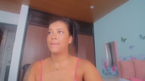 Snapshot of gigimiler8 chatting on 10.07.25 Sharlotte online show from 10.07.25