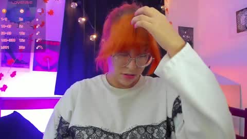 Snapshot of gigimooon chatting on 04.28.26 gigimooon online show from 04.28.26