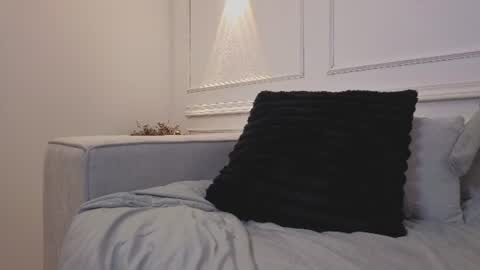 Snapshot of giigii_hadidd chatting on 06.19.26 Giigii Hadid online show from 06.19.26