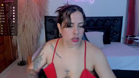 Snapshot of giiny_ chatting on 01.17.25 pamela online show from 01.17.25