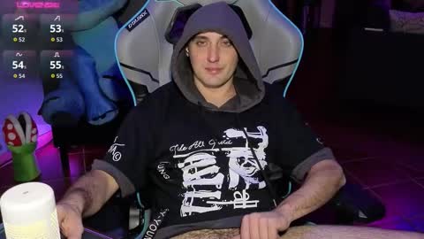 Snapshot of gil_gamesh2nd chatting on 12.04.25 Mirko online show from 12.04.25