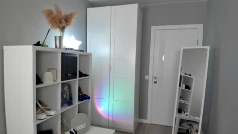 Gin online show from 02.03.25