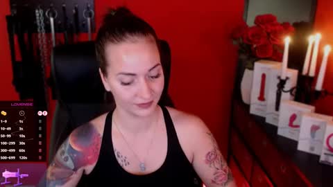 Snapshot of gina_hotlick chatting on 02.05.25 gina_hotlick online show from 02.05.25