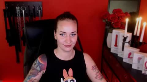 Snapshot of gina_hotlick chatting on 02.05.25 gina_hotlick online show from 02.05.25
