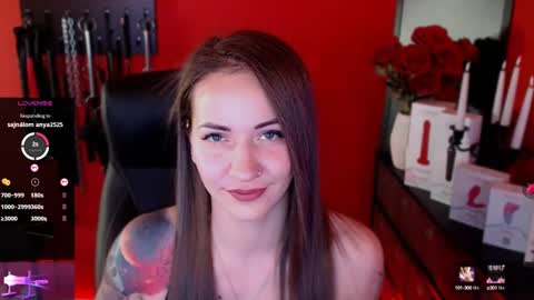 Snapshot of gina_hotlick chatting on 02.21.25 gina_hotlick online show from 02.21.25