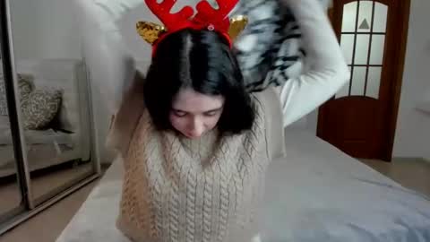 Snapshot of ginablum chatting on 12.13.24 Kate online show from 12.13.24