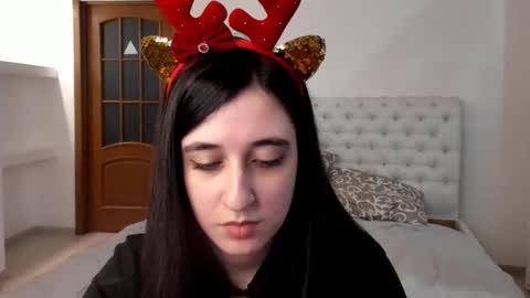 Snapshot of ginablum chatting on 01.05.25 Kate online show from 01.05.25