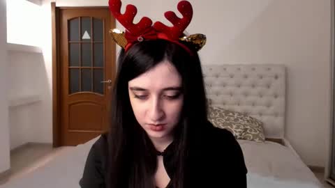 Snapshot of ginablum chatting on 01.05.25 Kate online show from 01.05.25