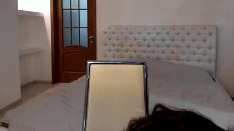 Snapshot of ginablum chatting on 01.11.25 Kate online show from 01.11.25