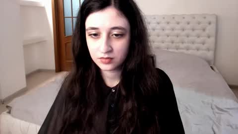 Snapshot of ginablum chatting on 01.11.25 Kate online show from 01.11.25