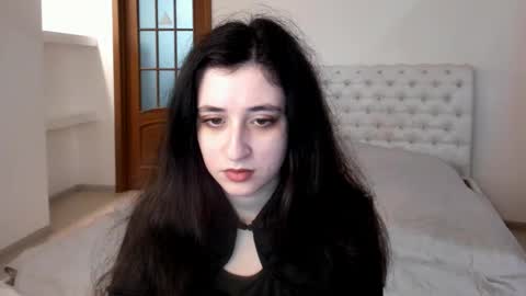Snapshot of ginablum chatting on 01.12.25 Kate online show from 01.12.25