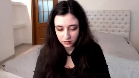 Snapshot of ginablum chatting on 01.12.25 Kate online show from 01.12.25