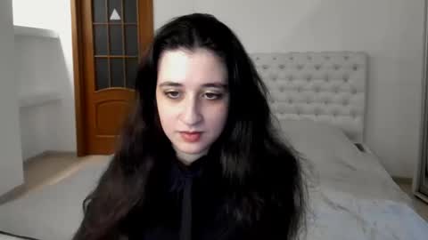 Snapshot of ginablum chatting on 01.17.25 Kate online show from 01.17.25