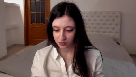 Snapshot of ginablum chatting on 01.20.25 Kate online show from 01.20.25