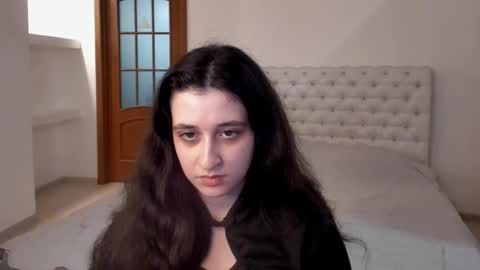 Snapshot of ginablum chatting on 01.25.25 Kate online show from 01.25.25