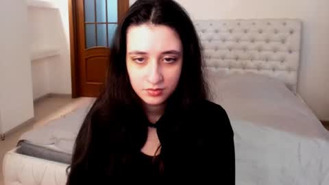 Snapshot of ginablum chatting on 02.04.25 Kate online show from 02.04.25