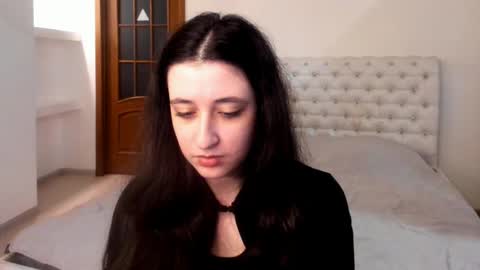 Snapshot of ginablum chatting on 02.08.25 Kate online show from 02.08.25