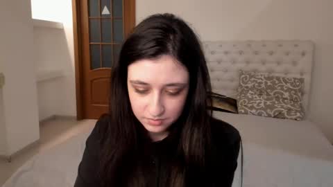 Snapshot of ginablum chatting on 03.04.25 Kate online show from 03.04.25