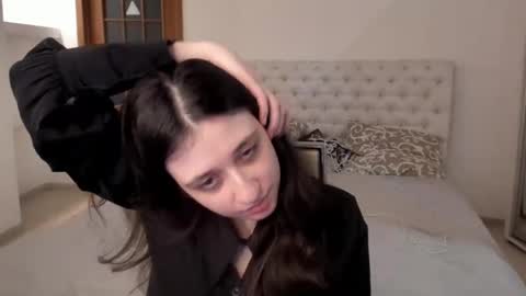 Snapshot of ginablum chatting on 03.12.25 Kate online show from 03.12.25