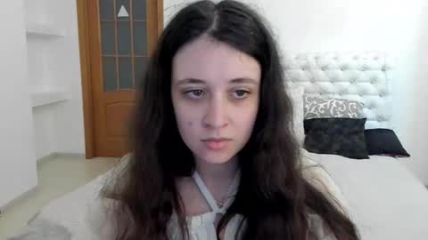 Snapshot of ginablum chatting on 09.11.25 Kate online show from 09.11.25