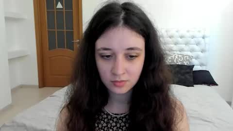 Snapshot of ginablum chatting on 09.14.25 Kate online show from 09.14.25