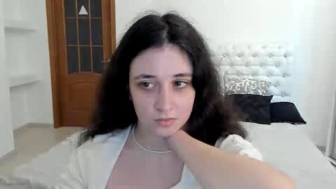 Snapshot of ginablum chatting on 09.15.25 Kate online show from 09.15.25