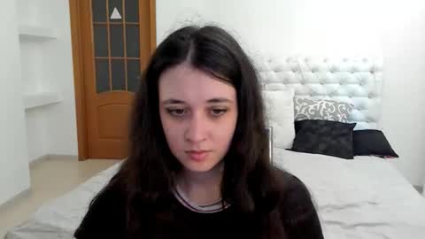 Snapshot of ginablum chatting on 09.16.25 Kate online show from 09.16.25