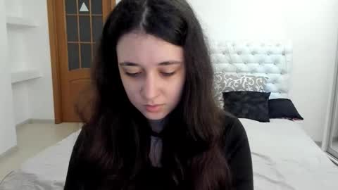 Snapshot of ginablum chatting on 09.21.25 Kate online show from 09.21.25