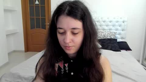 Snapshot of ginablum chatting on 09.22.25 Kate online show from 09.22.25
