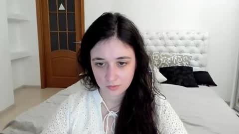 Snapshot of ginablum chatting on 09.23.25 Kate online show from 09.23.25