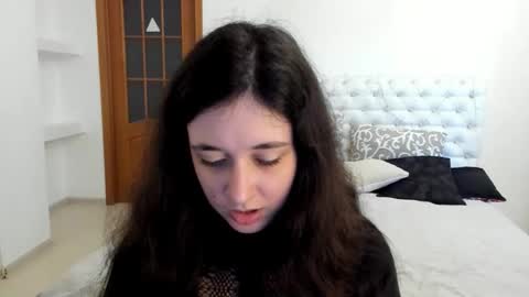 Snapshot of ginablum chatting on 09.26.25 Kate online show from 09.26.25