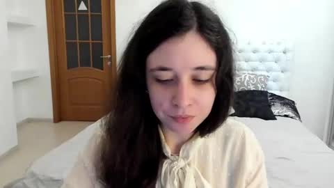 Snapshot of ginablum chatting on 09.27.25 Kate online show from 09.27.25