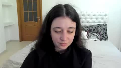 Snapshot of ginablum chatting on 10.01.25 Kate online show from 10.01.25