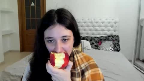 Kate online show from 10.28.25