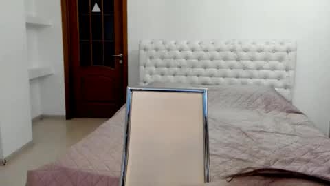 Kate online show from 12.19.25