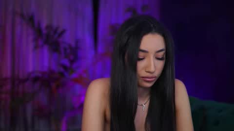 Gina online show from 11.19.25