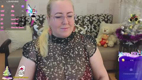 Snapshot of ginesia chatting on 12.28.24 ginesia online show from 12.28.24