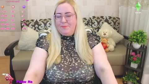Snapshot of ginesia chatting on 02.07.25 ginesia online show from 02.07.25
