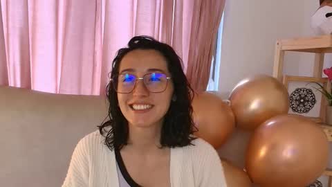 Snapshot of ginevra_esposito chatting on 04.21.26 Ginn online show from 04.21.26