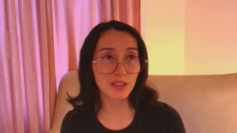 Snapshot of ginevra_esposito chatting on 05.01.26 Ginn online show from 05.01.26