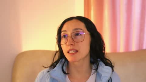 Snapshot of ginevra_esposito chatting on 05.19.26 Ginn online show from 05.19.26