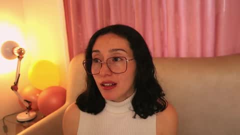 Snapshot of ginevra_esposito chatting on 05.27.26 Ginn online show from 05.27.26